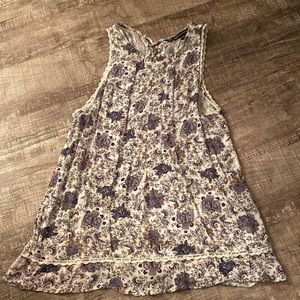 Ivory & floral patterned American Eagle tank/blouse size small